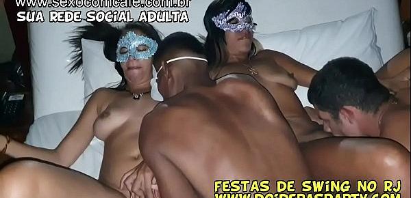 Orgia no Motel do rio de janeiro com a novinha Nikke Casada e a Betthy Lima com 3 machos - Video Completo no Xvideos RED